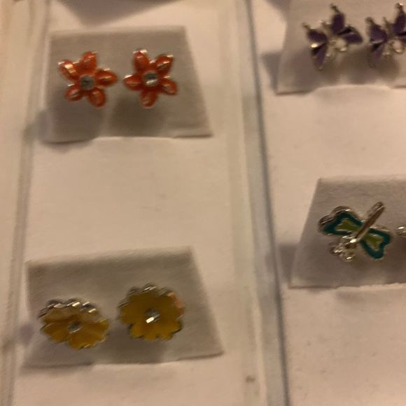 At Studio by Majestic “Botanical” - Picture 5 of 13